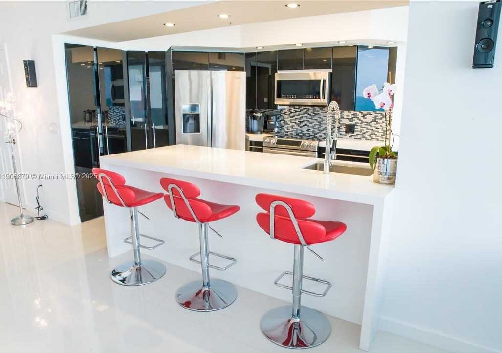 Small Image of 6301 COLLINS AVE #1402, Miami Beach Number 19