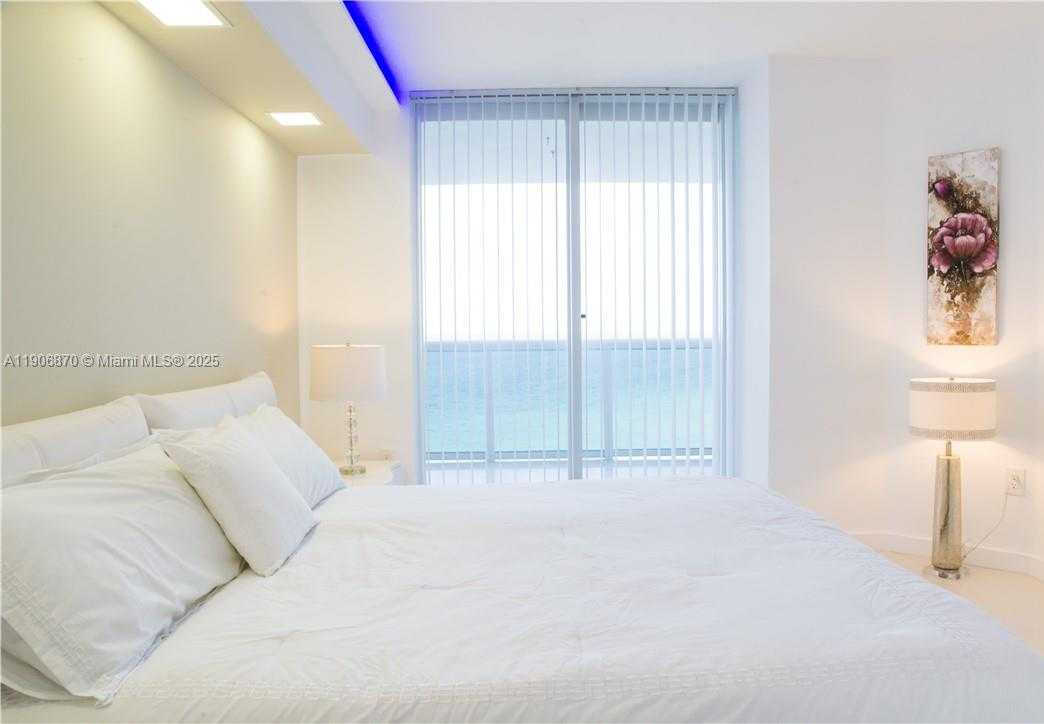 Small Image of 6301 COLLINS AVE #1402, Miami Beach Number 21