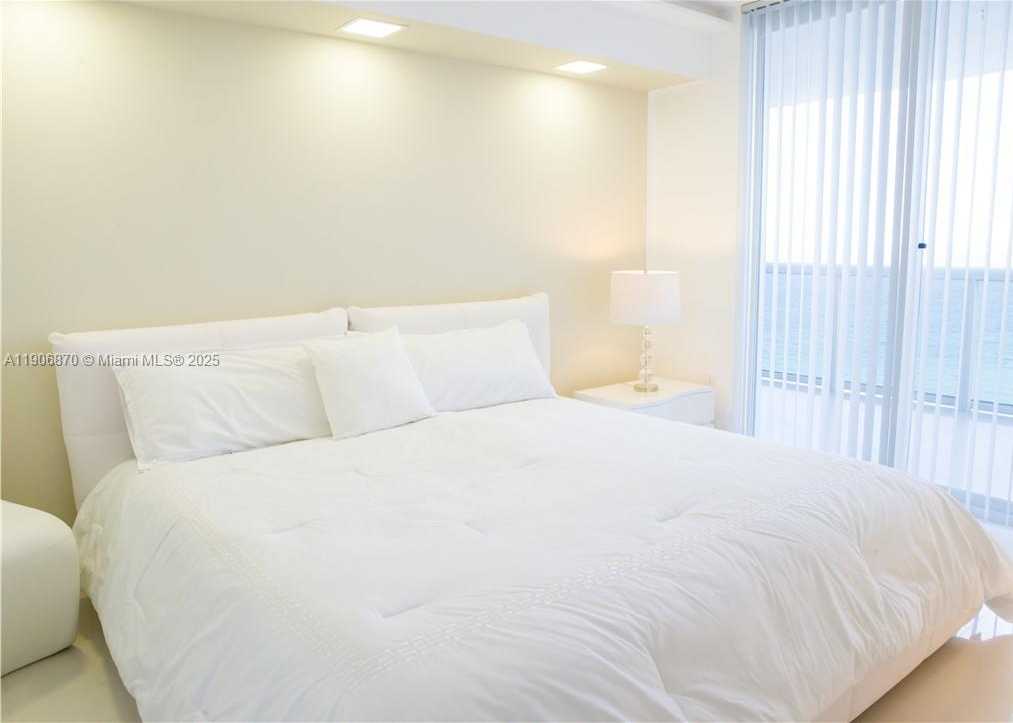 Small Image of 6301 COLLINS AVE #1402, Miami Beach Number 25