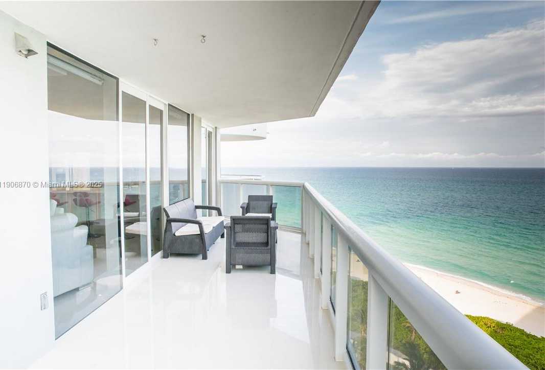 Small Image of 6301 COLLINS AVE #1402, Miami Beach Number 4