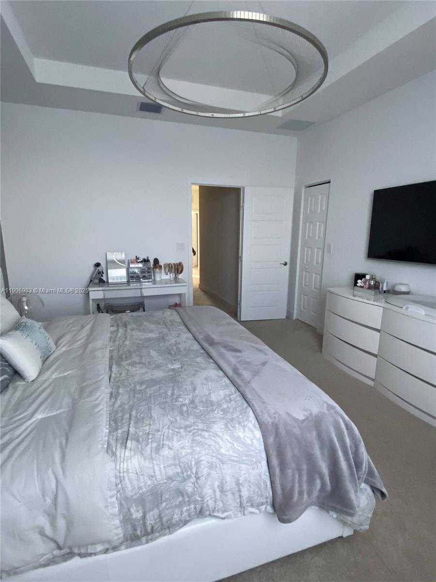 Small Image of 15855 NORTH WEST 90TH CT, Miami Lakes Number 14