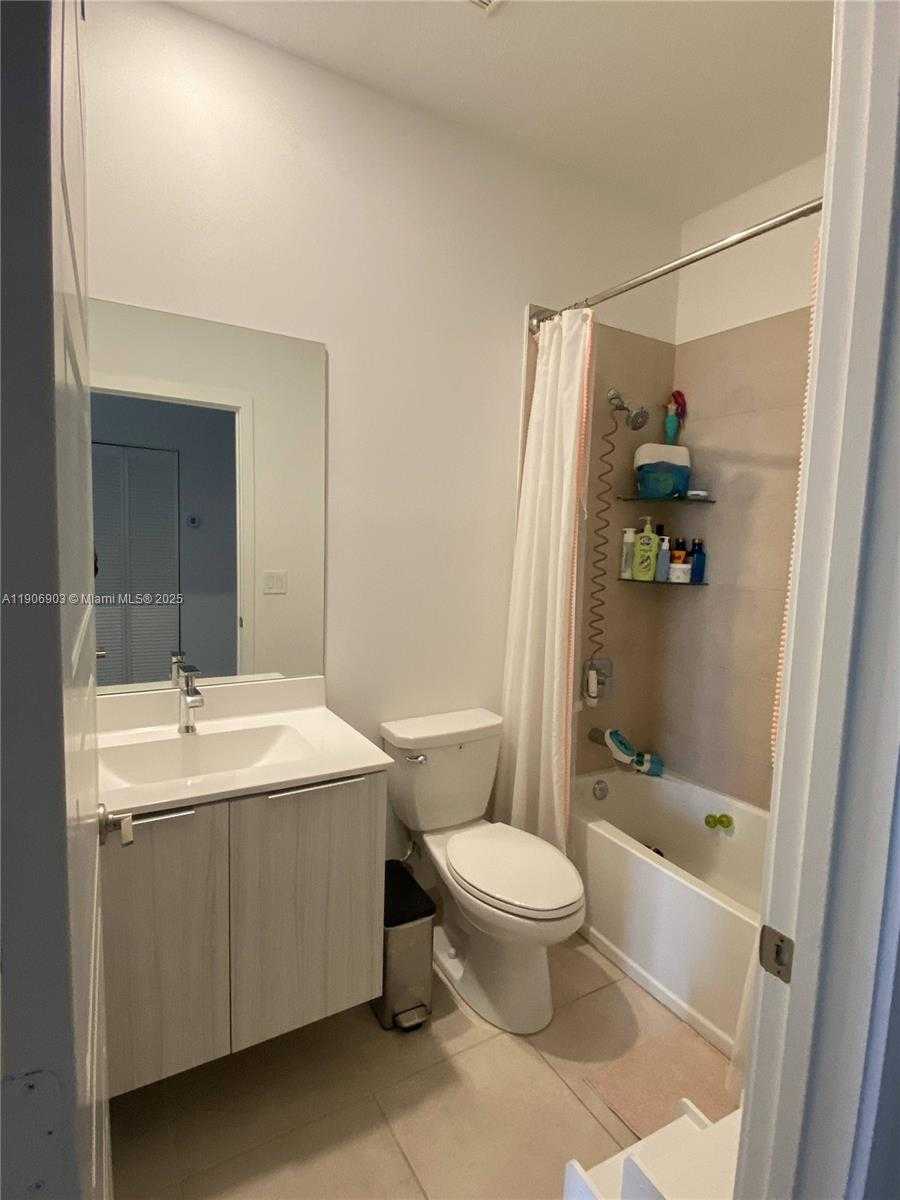 Small Image of 15855 NORTH WEST 90TH CT, Miami Lakes Number 16