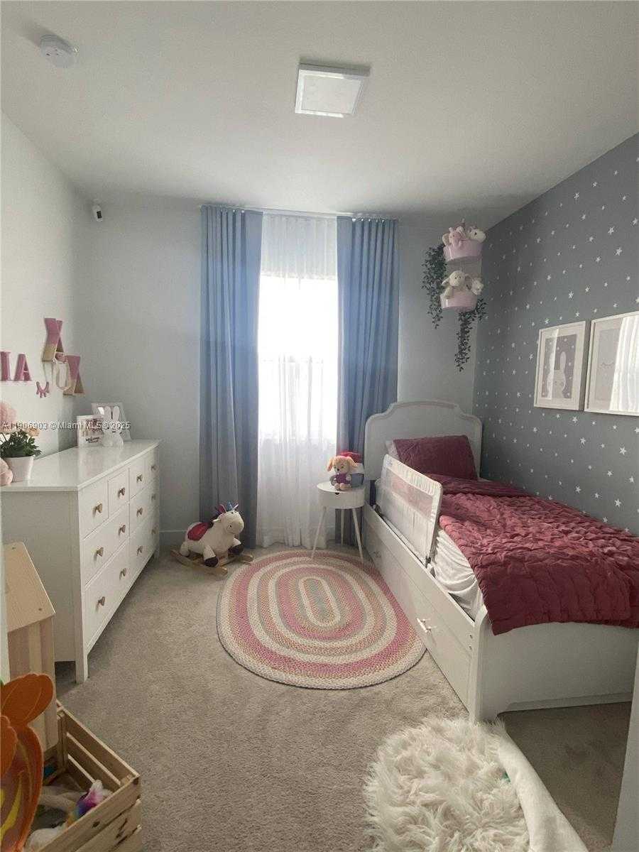 Small Image of 15855 NORTH WEST 90TH CT, Miami Lakes Number 17