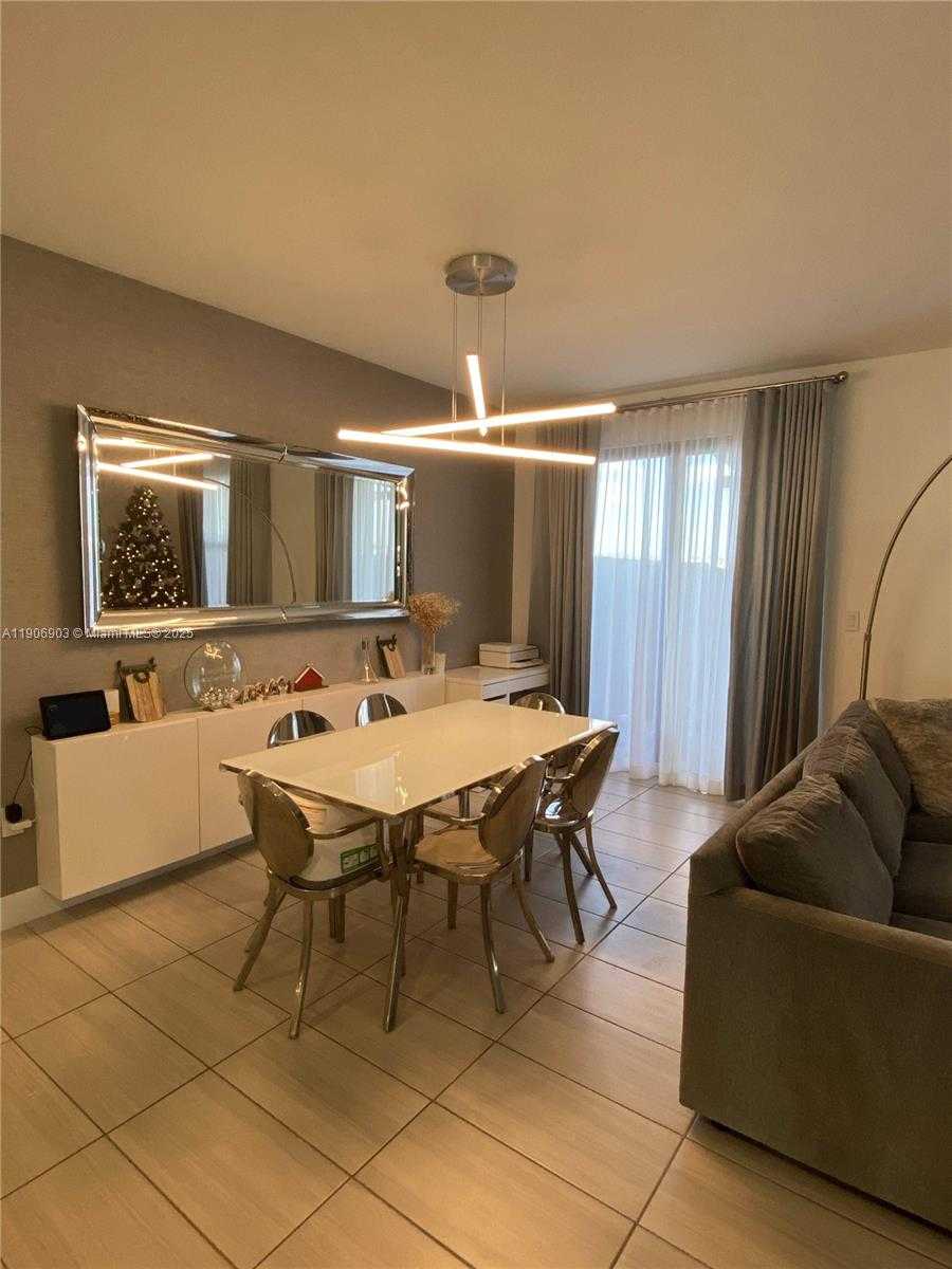 Small Image of 15855 NORTH WEST 90TH CT, Miami Lakes Number 9