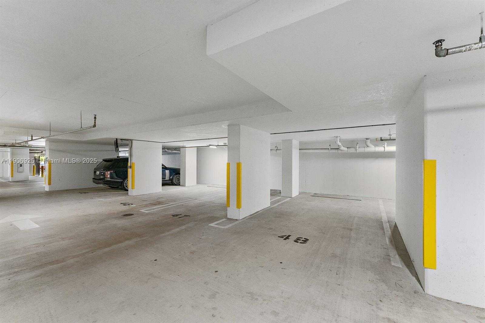 Small Image of 5000 NORTH OCEAN DR #201, Singer Island Number 32