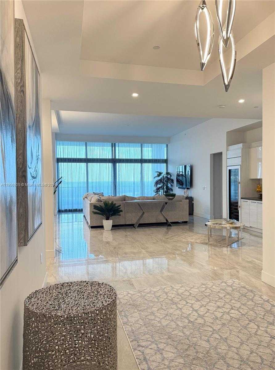 Small Image of 5000 NORTH OCEAN DR #201, Singer Island Number 7