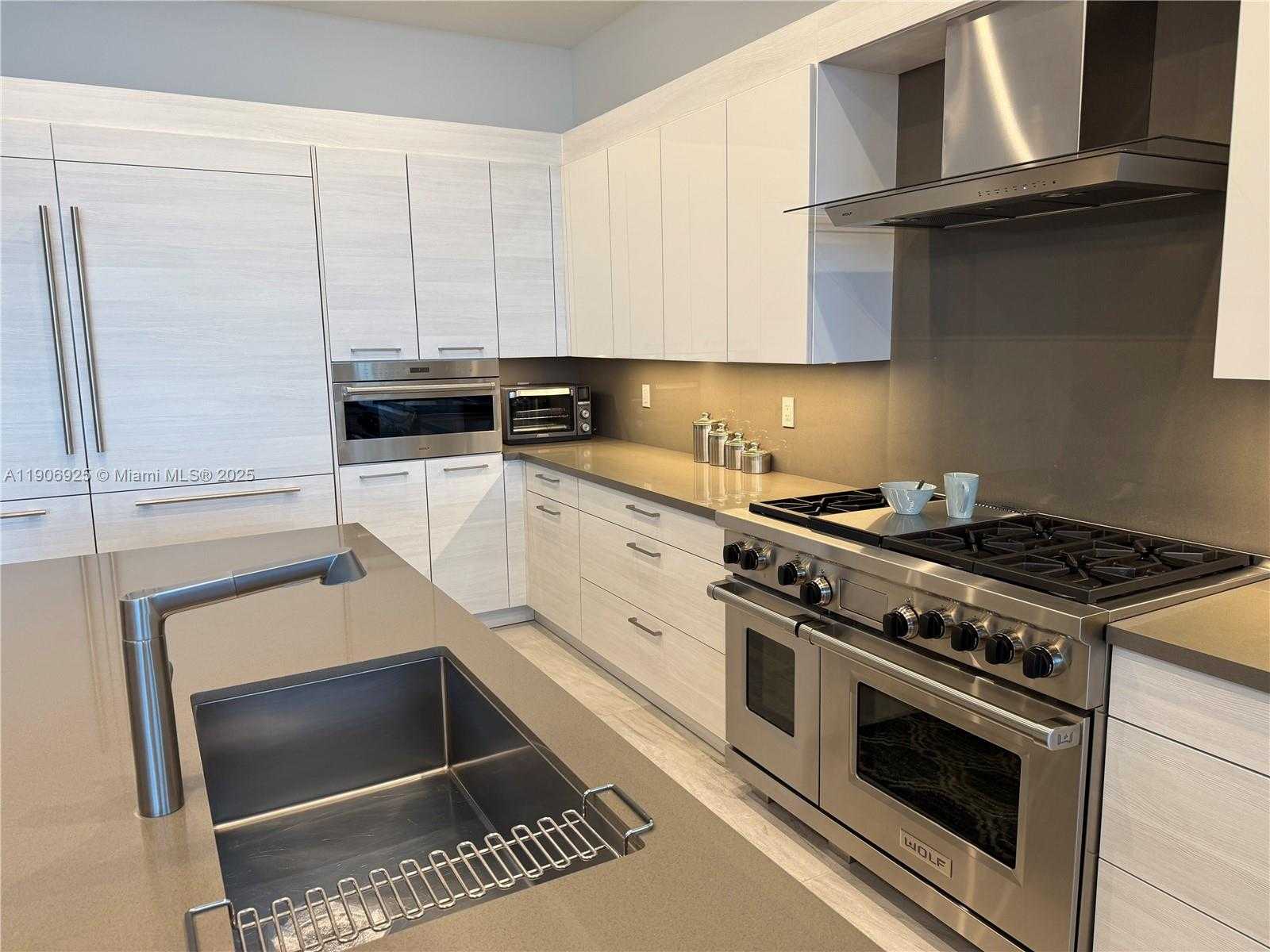 Small Image of 5000 NORTH OCEAN DR #201, Singer Island Number 9