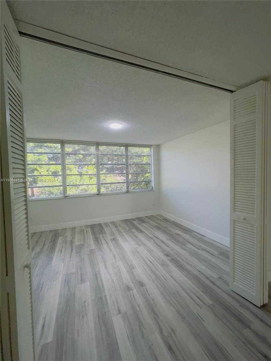 Small Image of 443 NORTH EAST 195TH ST #338, Miami Number 16