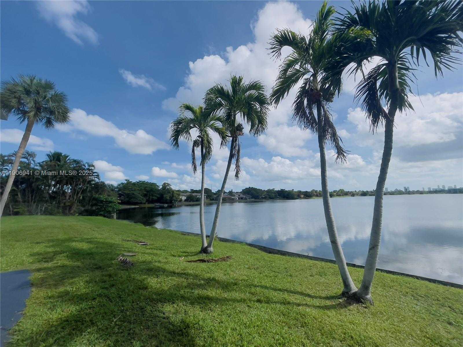 Small Image of 443 NORTH EAST 195TH ST #338, Miami Number 21