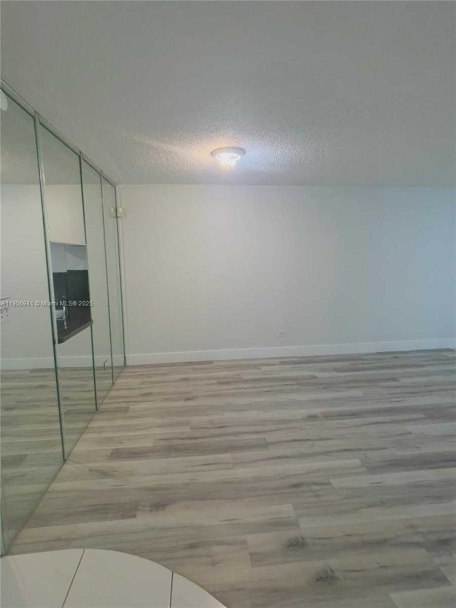 Small Image of 443 NORTH EAST 195TH ST #338, Miami Number 5