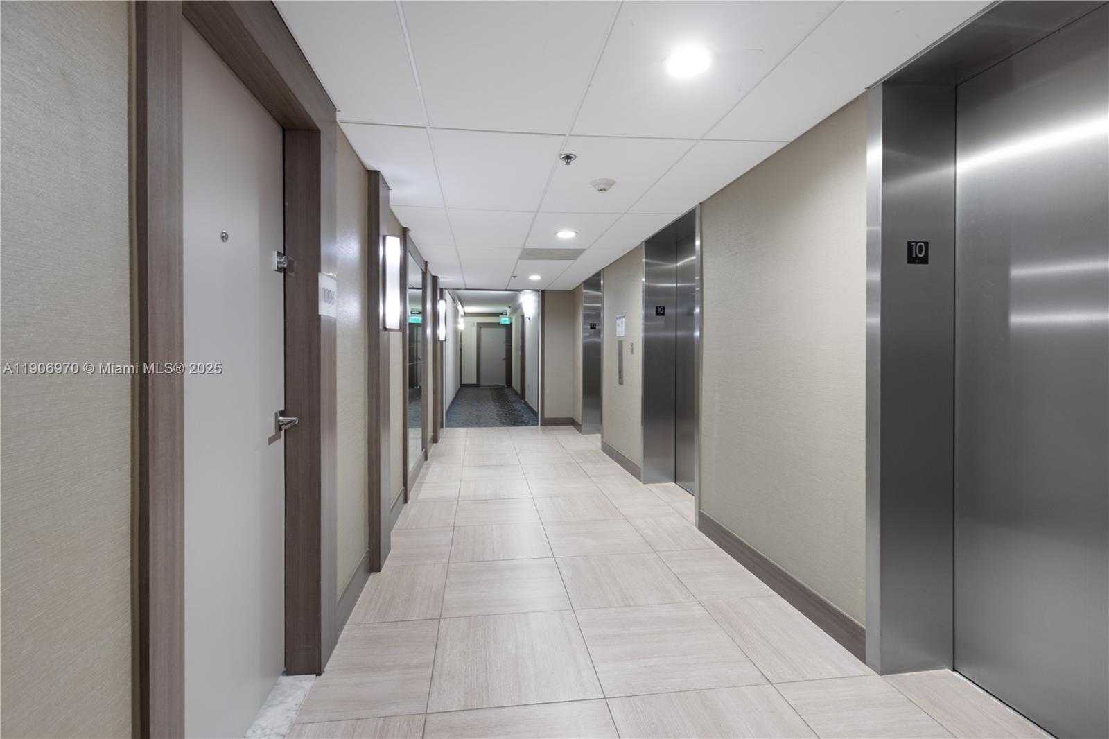 Small Image of 3701 NORTH COUNTRY CLUB DR #1009, Aventura Number 21