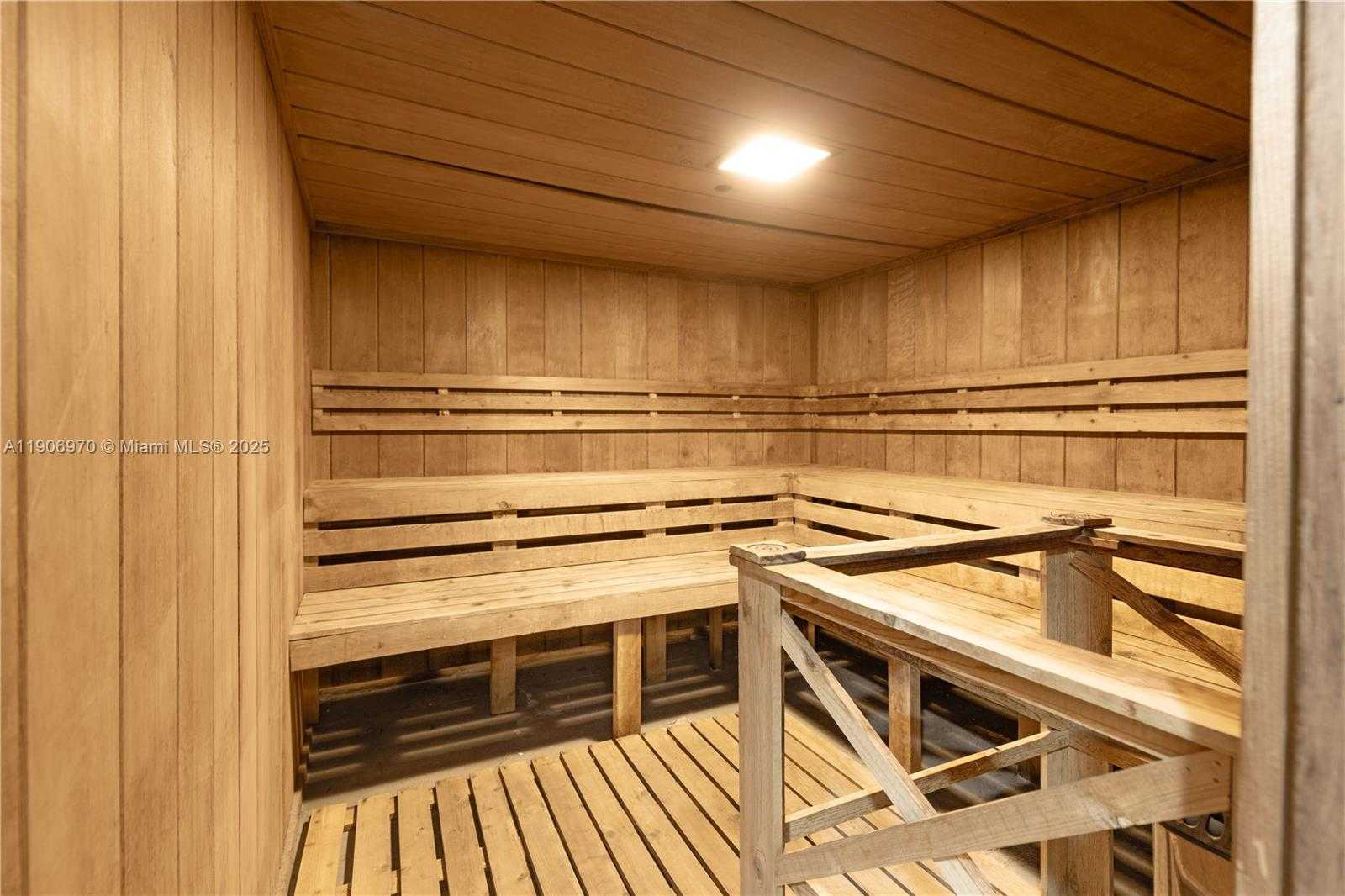 Small Image of 3701 NORTH COUNTRY CLUB DR #1009, Aventura Number 22