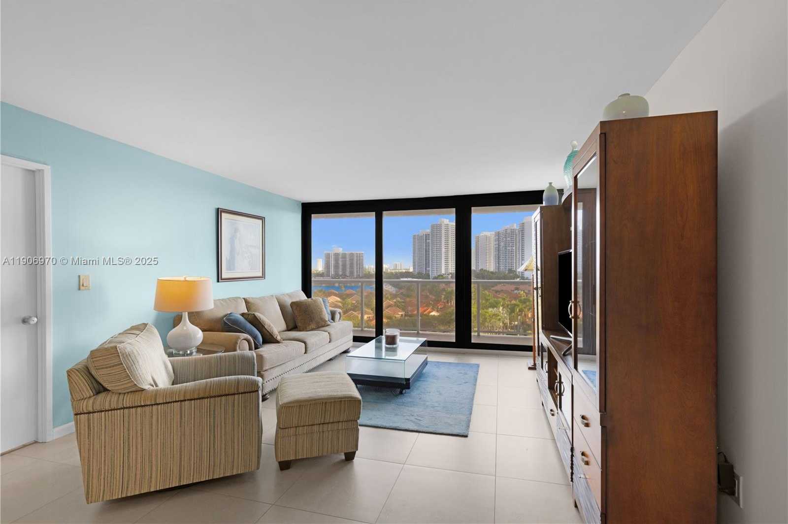 Small Image of 3701 NORTH COUNTRY CLUB DR #1009, Aventura Number 3