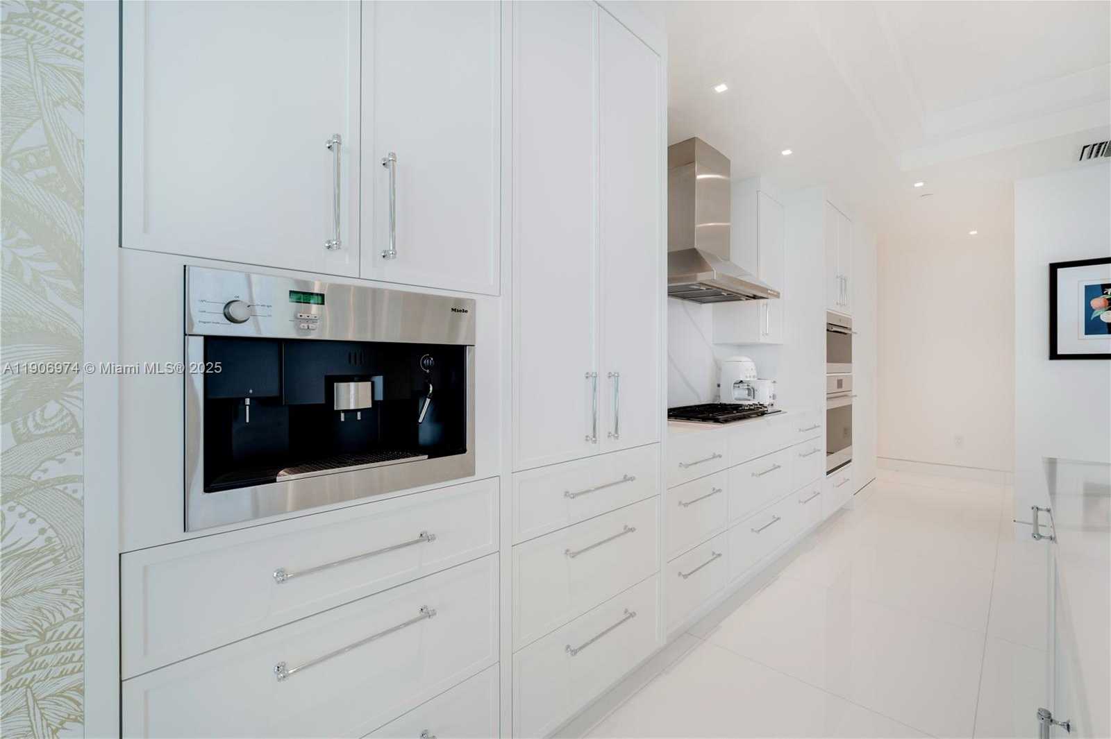 Small Image of 10295 COLLINS AVE #1008, Bal Harbour Number 15