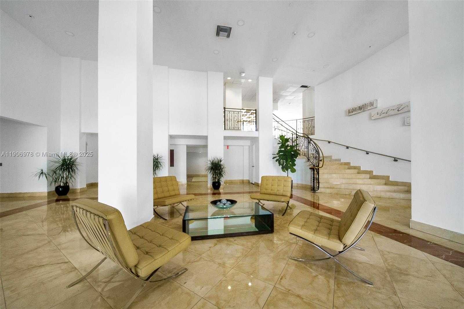 Small Image of 5825 COLLINS AVE #10G, Miami Beach Number 48