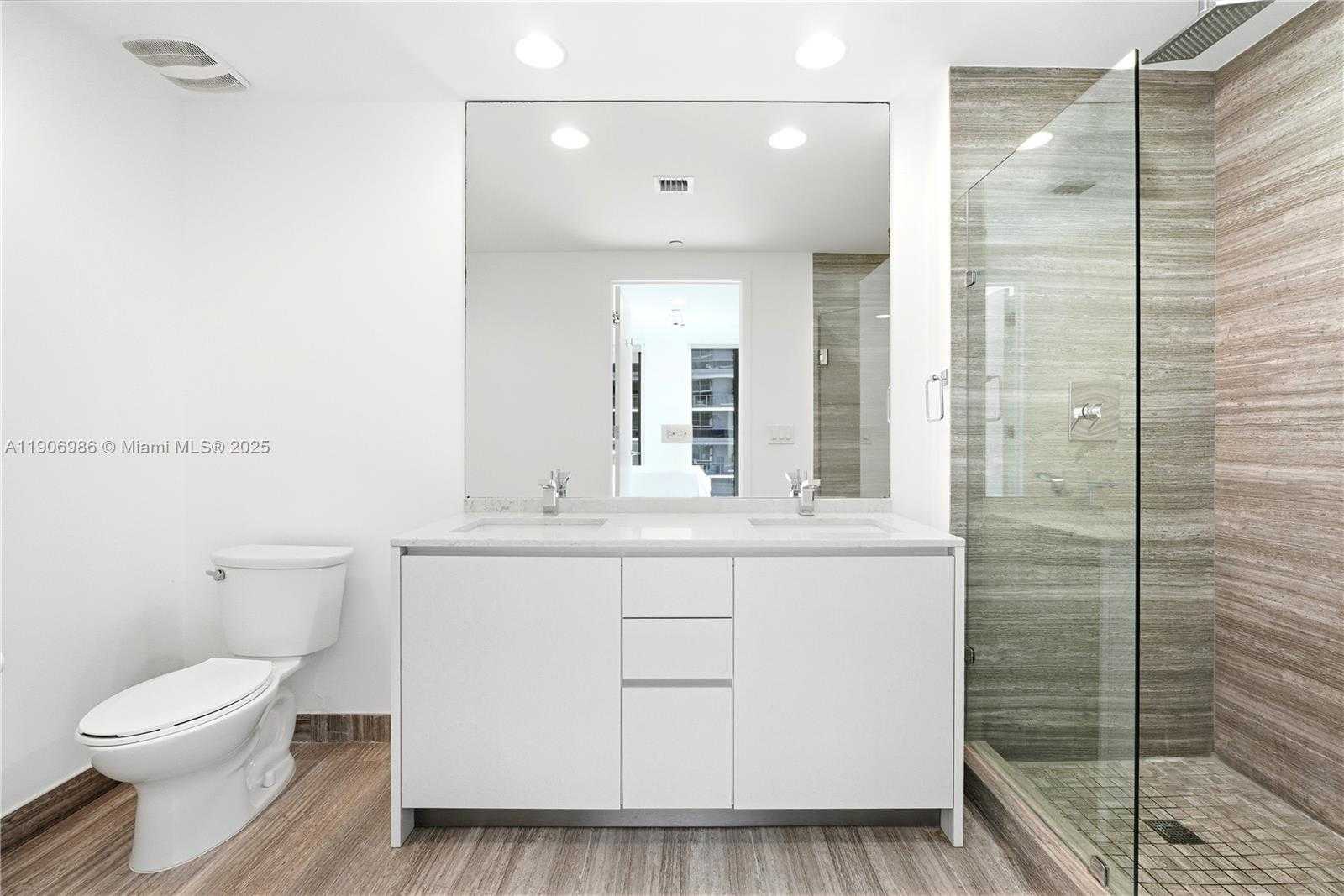 Small Image of 1010 BRICKELL AVE #3006, Miami Number 10