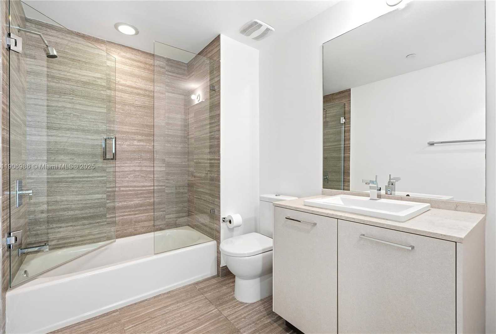 Small Image of 1010 BRICKELL AVE #3006, Miami Number 11