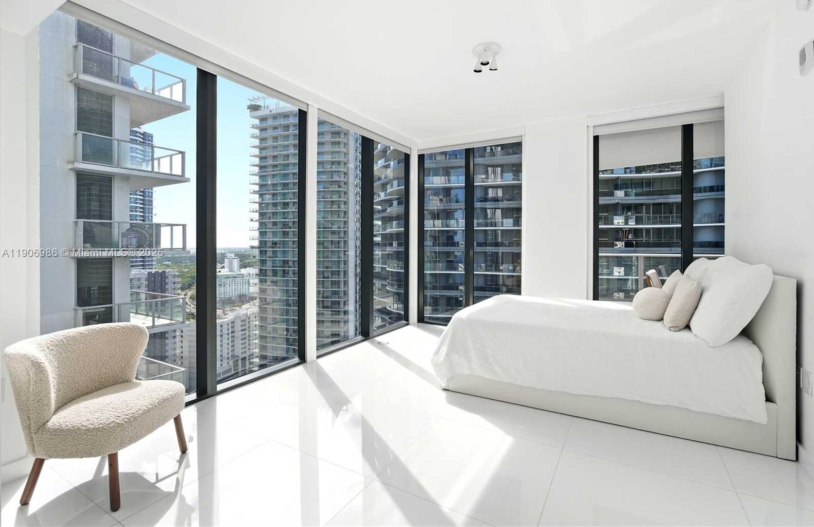 Small Image of 1010 BRICKELL AVE #3006, Miami Number 7