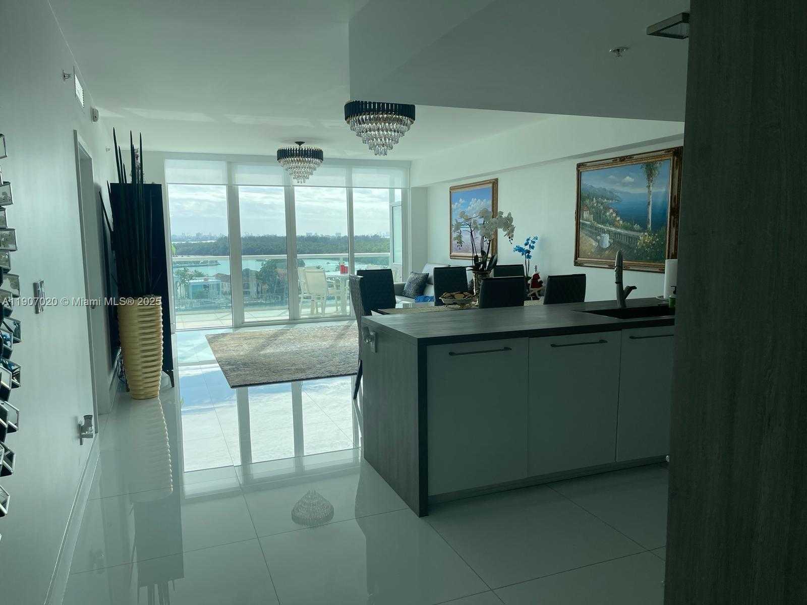 Imagen de Pequeño Objeto