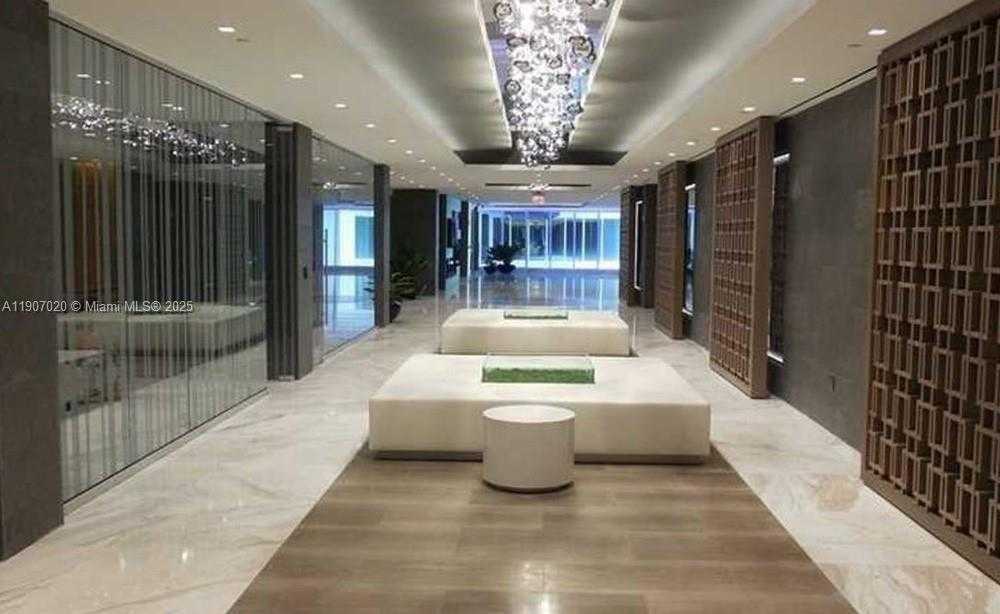 Imagen de Pequeño Objeto