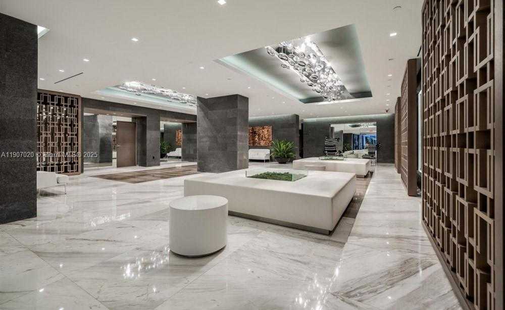 Imagen de Pequeño Objeto