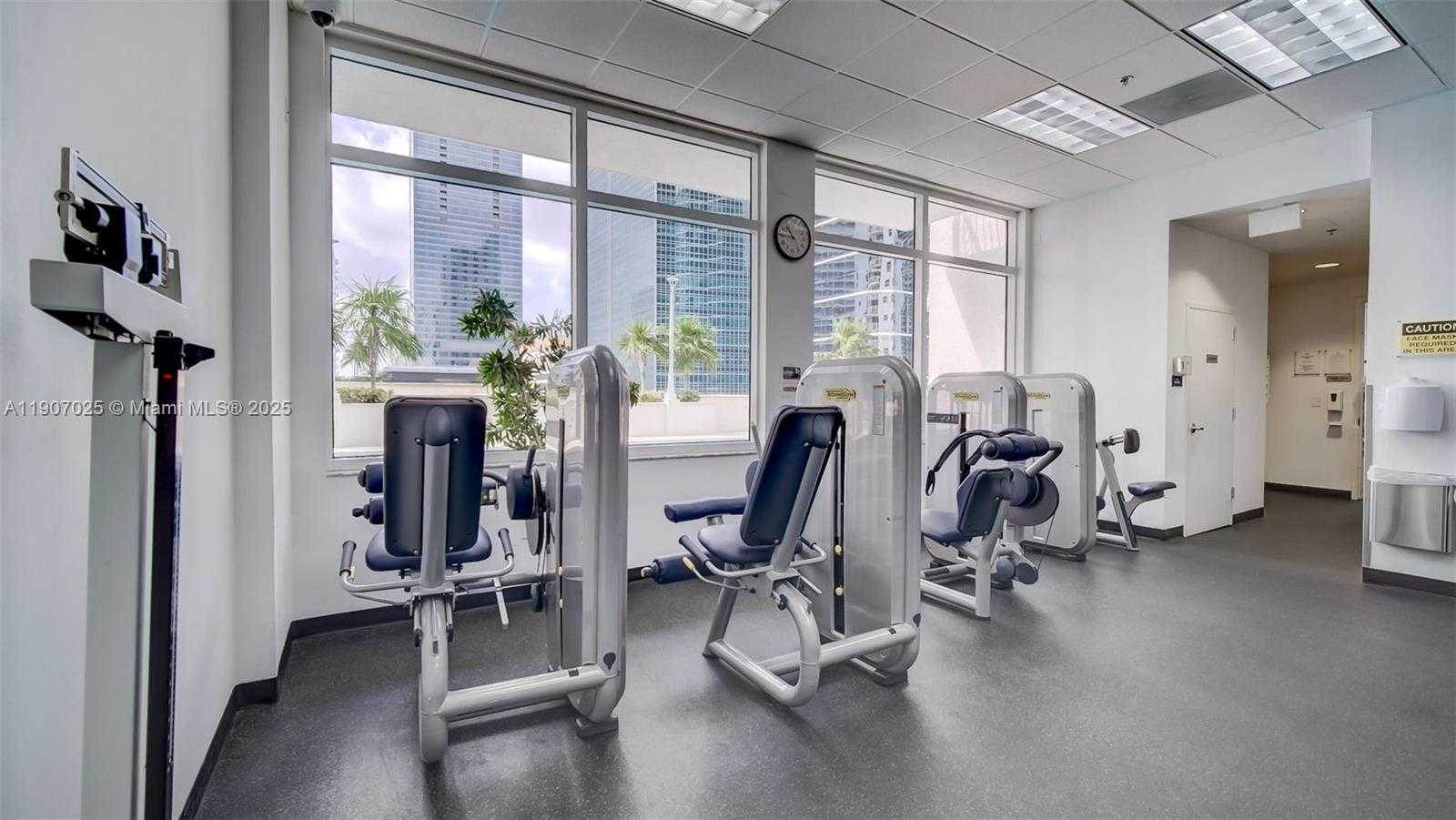 Small Image of 1200 BRICKELL BAY DR #3914, Miami Number 32