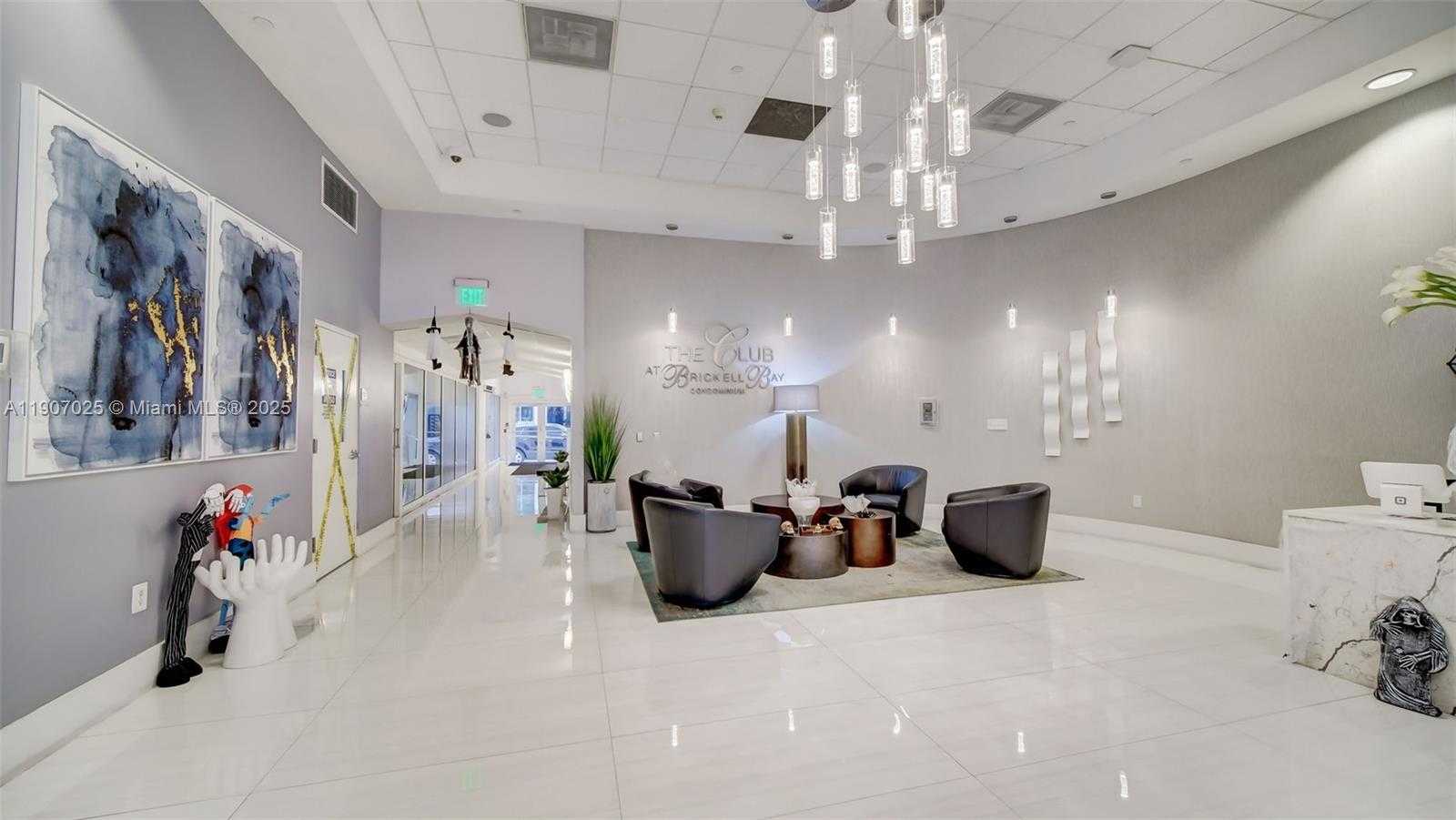 Small Image of 1200 BRICKELL BAY DR #3914, Miami Number 40