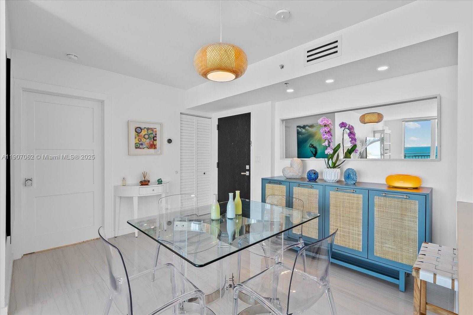 Small Image of 90 ALTON RD #2703, Miami Beach Number 4