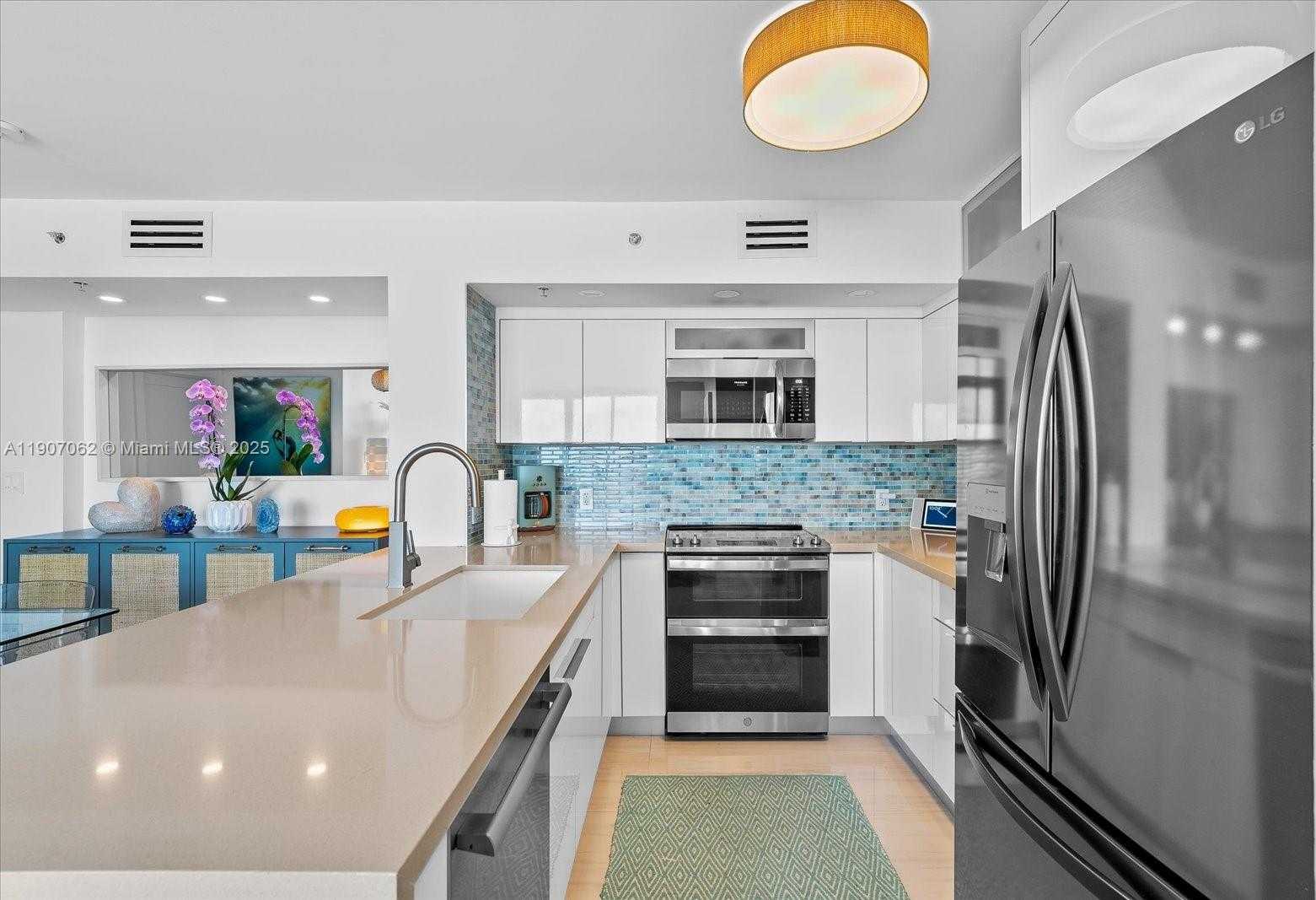 Small Image of 90 ALTON RD #2703, Miami Beach Number 6