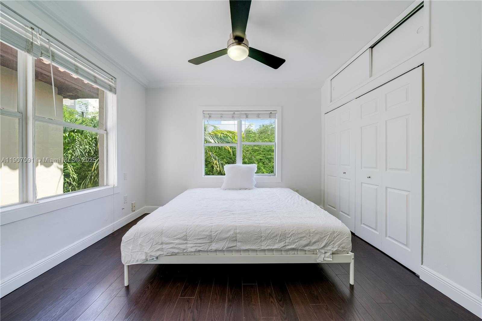 Small Image of 119 MENORES AVE #8, Coral Gables Number 2