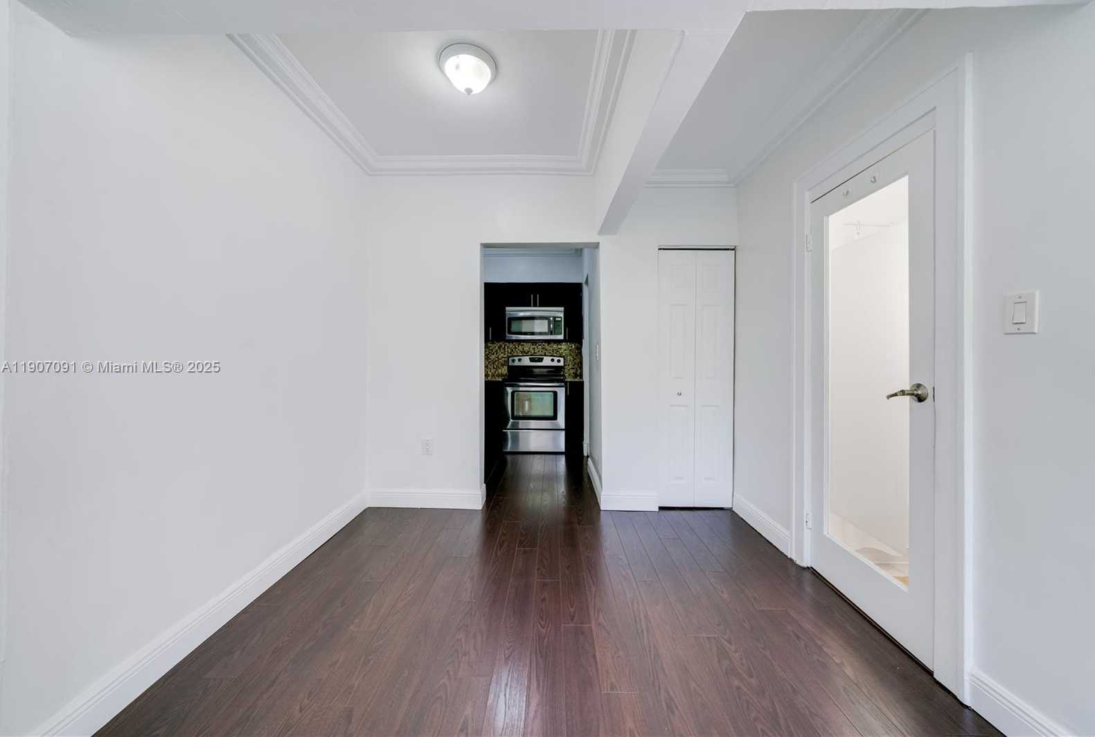 Small Image of 119 MENORES AVE #8, Coral Gables Number 7