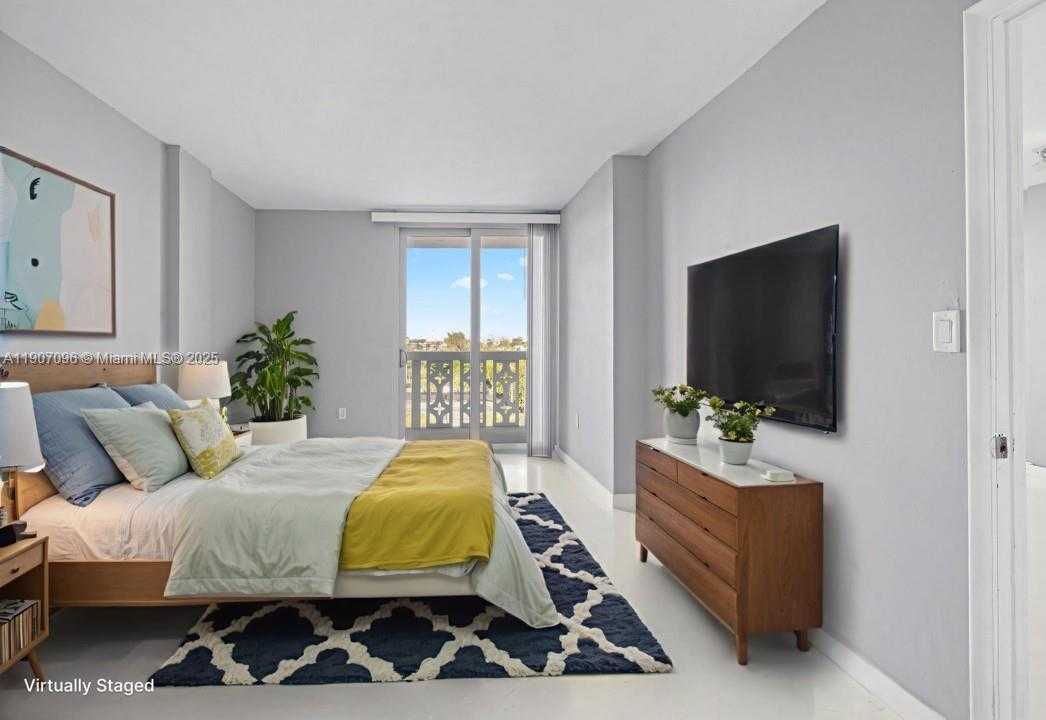 Small Image of 1020 MERIDIAN AVE #811, Miami Beach Number 13