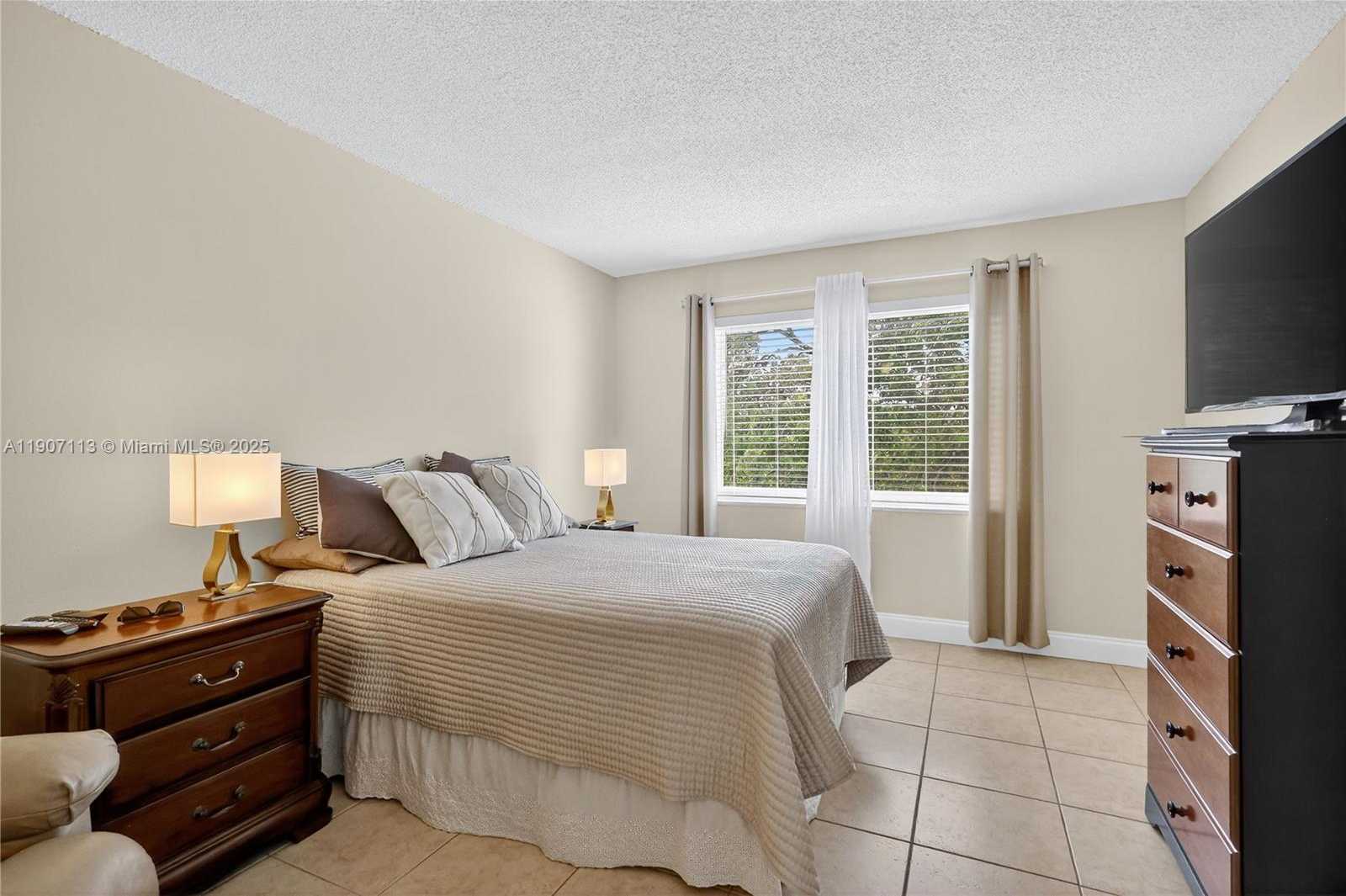Small Image of 8103 CAMINO REAL #307, Miami Number 17