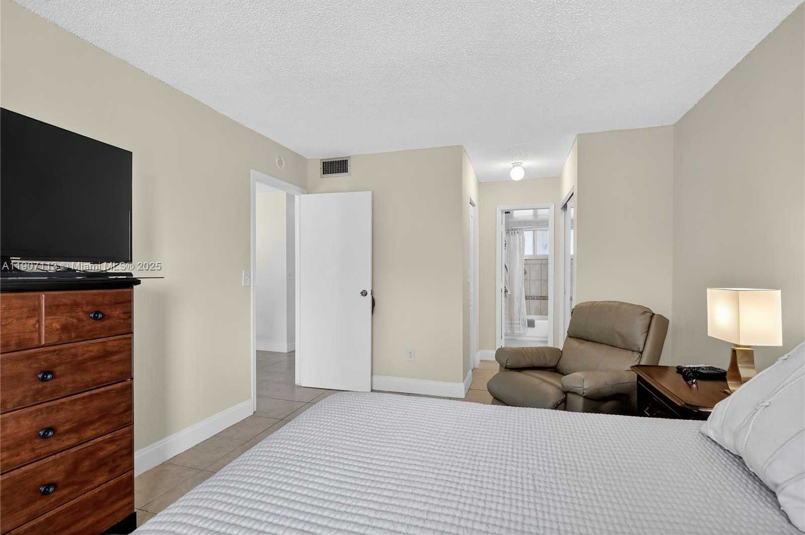 Small Image of 8103 CAMINO REAL #307, Miami Number 20