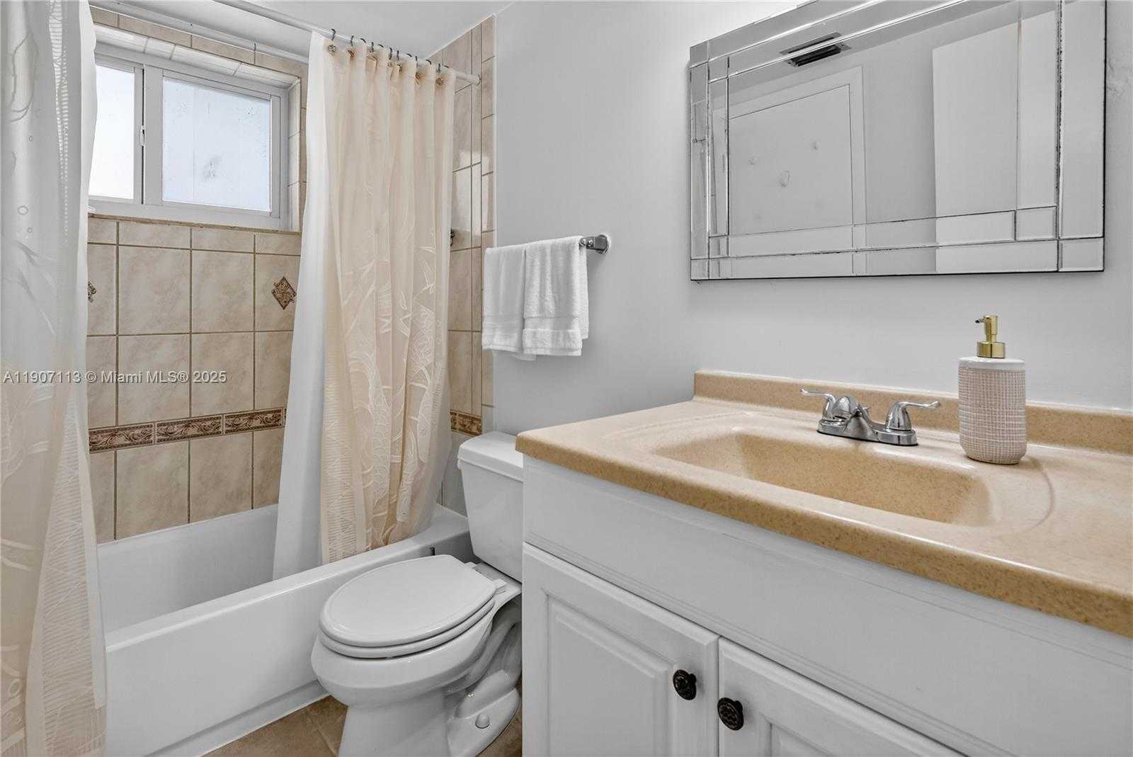 Small Image of 8103 CAMINO REAL #307, Miami Number 21