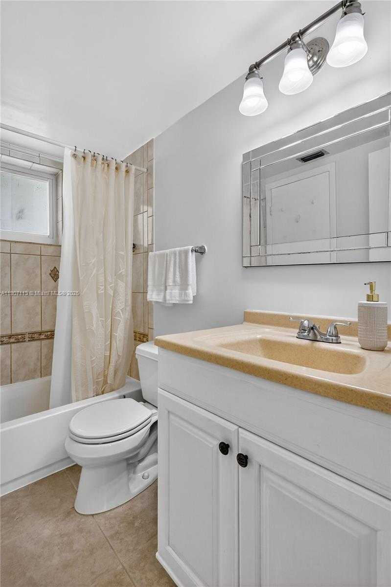 Small Image of 8103 CAMINO REAL #307, Miami Number 22