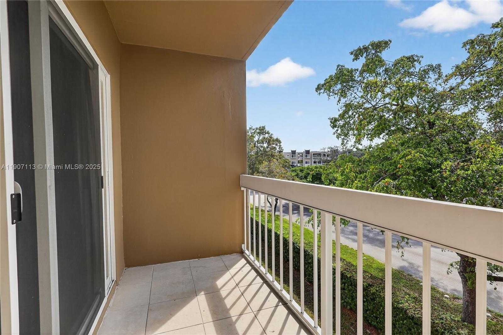 Small Image of 8103 CAMINO REAL #307, Miami Number 25