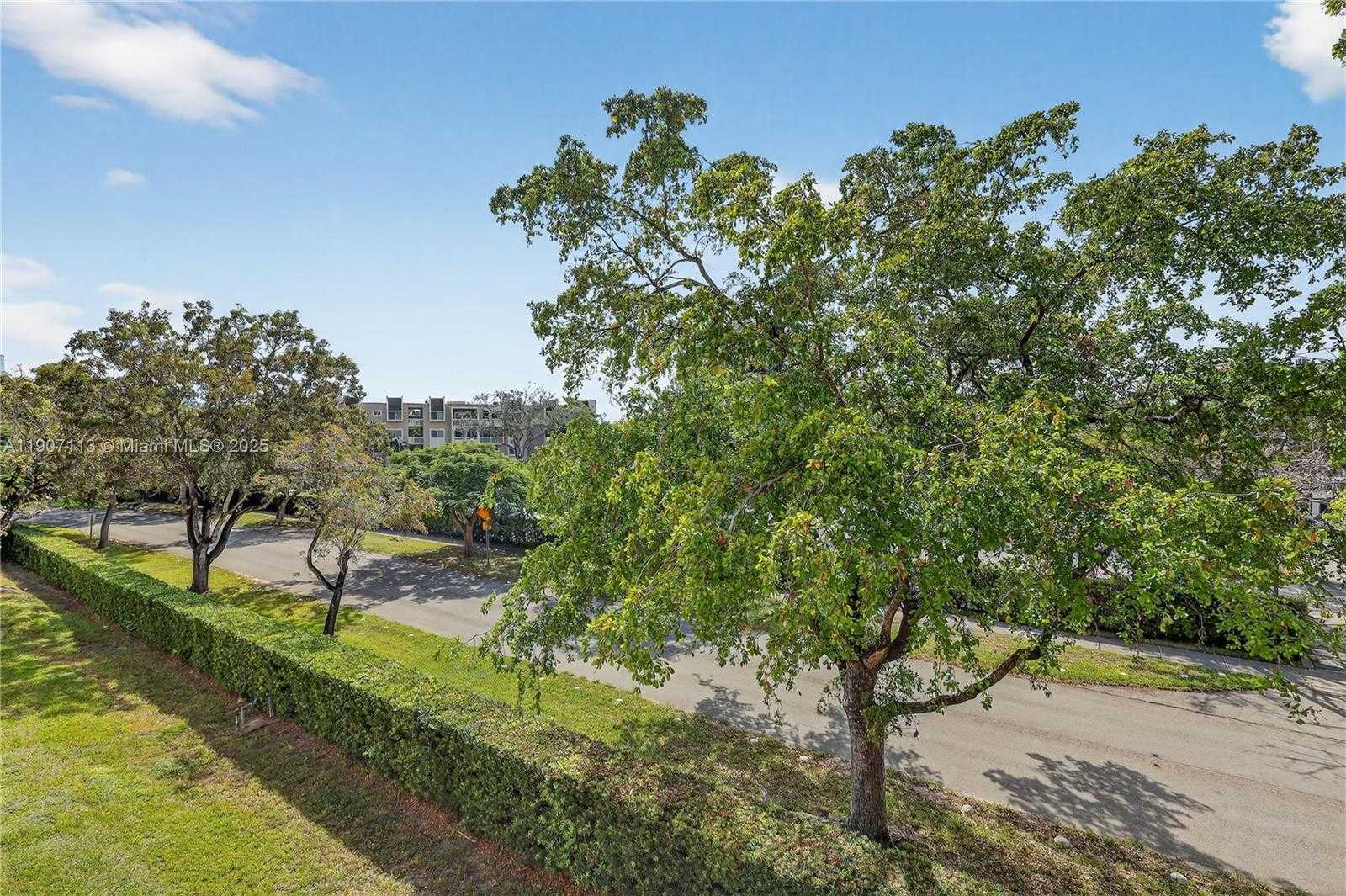 Small Image of 8103 CAMINO REAL #307, Miami Number 30