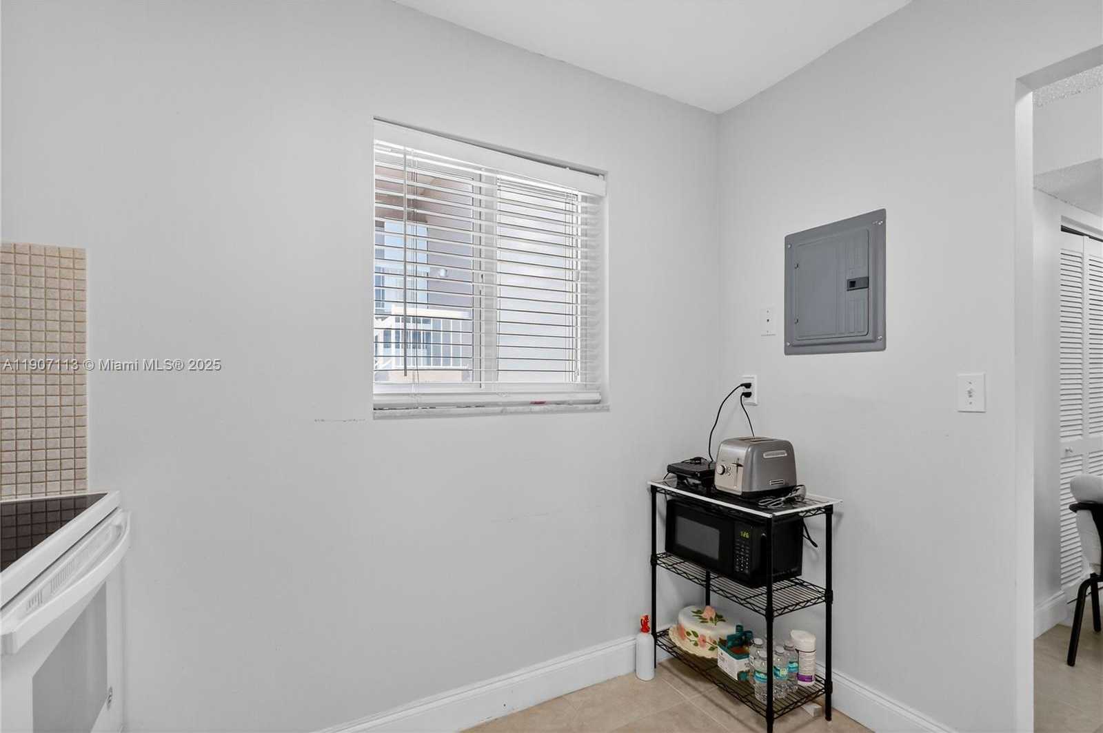 Small Image of 8103 CAMINO REAL #307, Miami Number 9