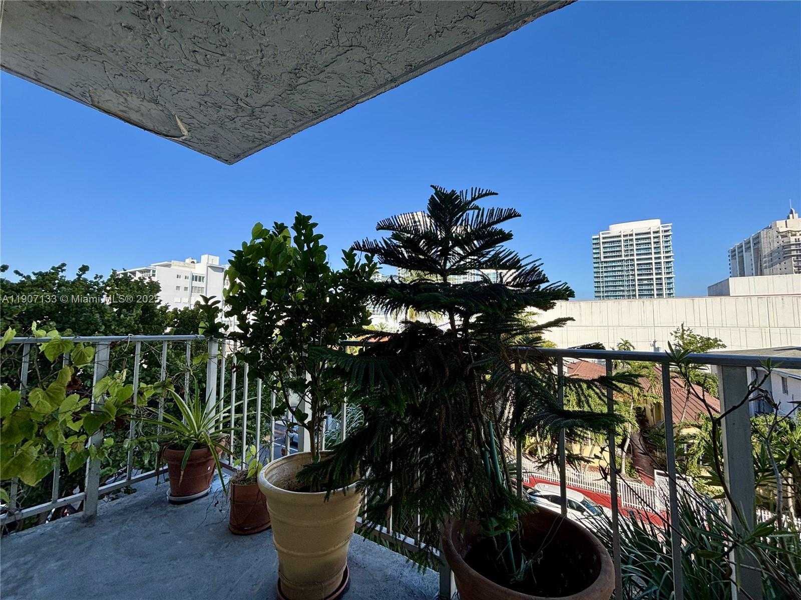 Small Image of 6801 INDIAN CREEK DR #402, Miami Beach Number 2