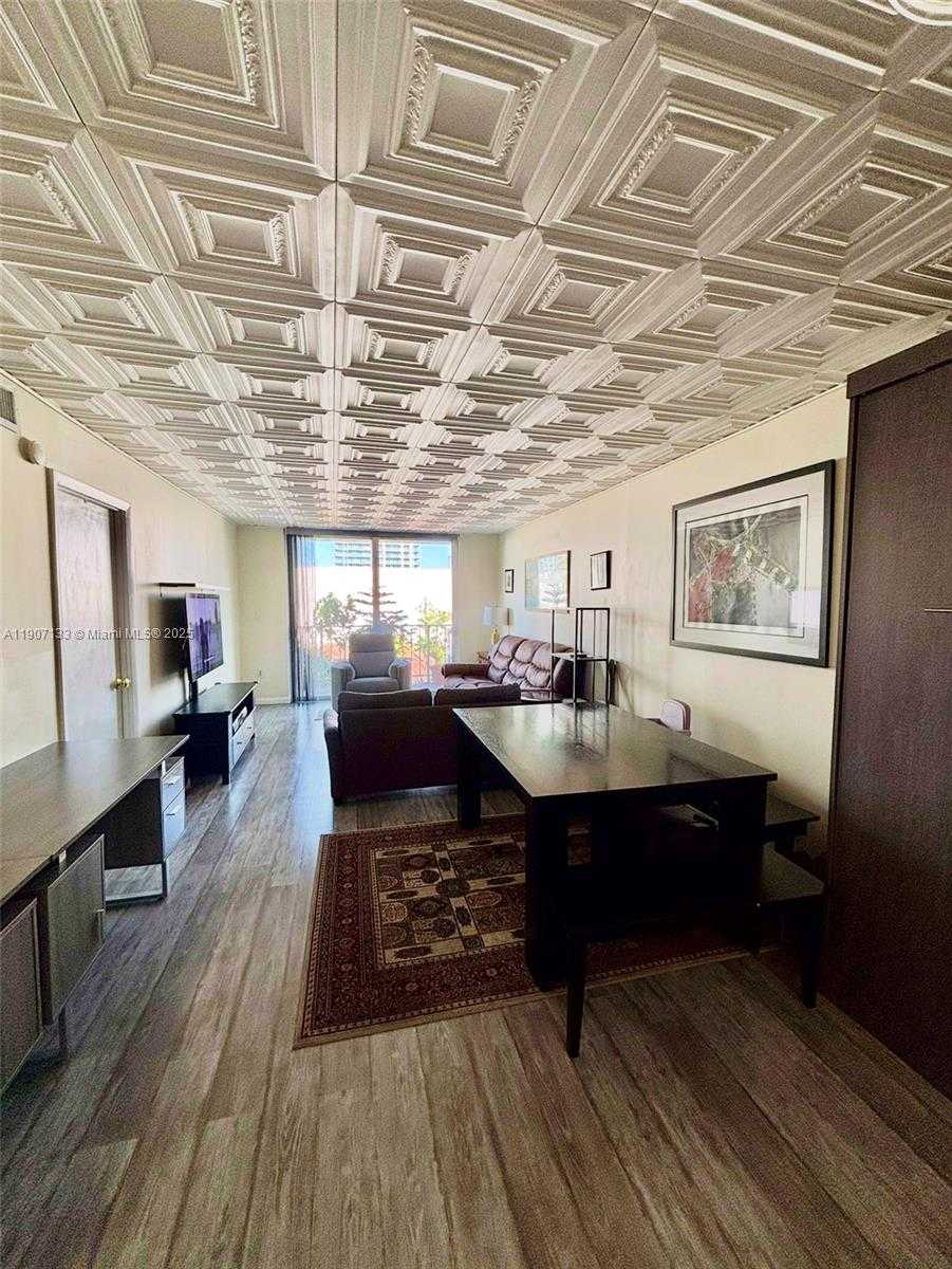 Small Image of 6801 INDIAN CREEK DR #402, Miami Beach Number 3