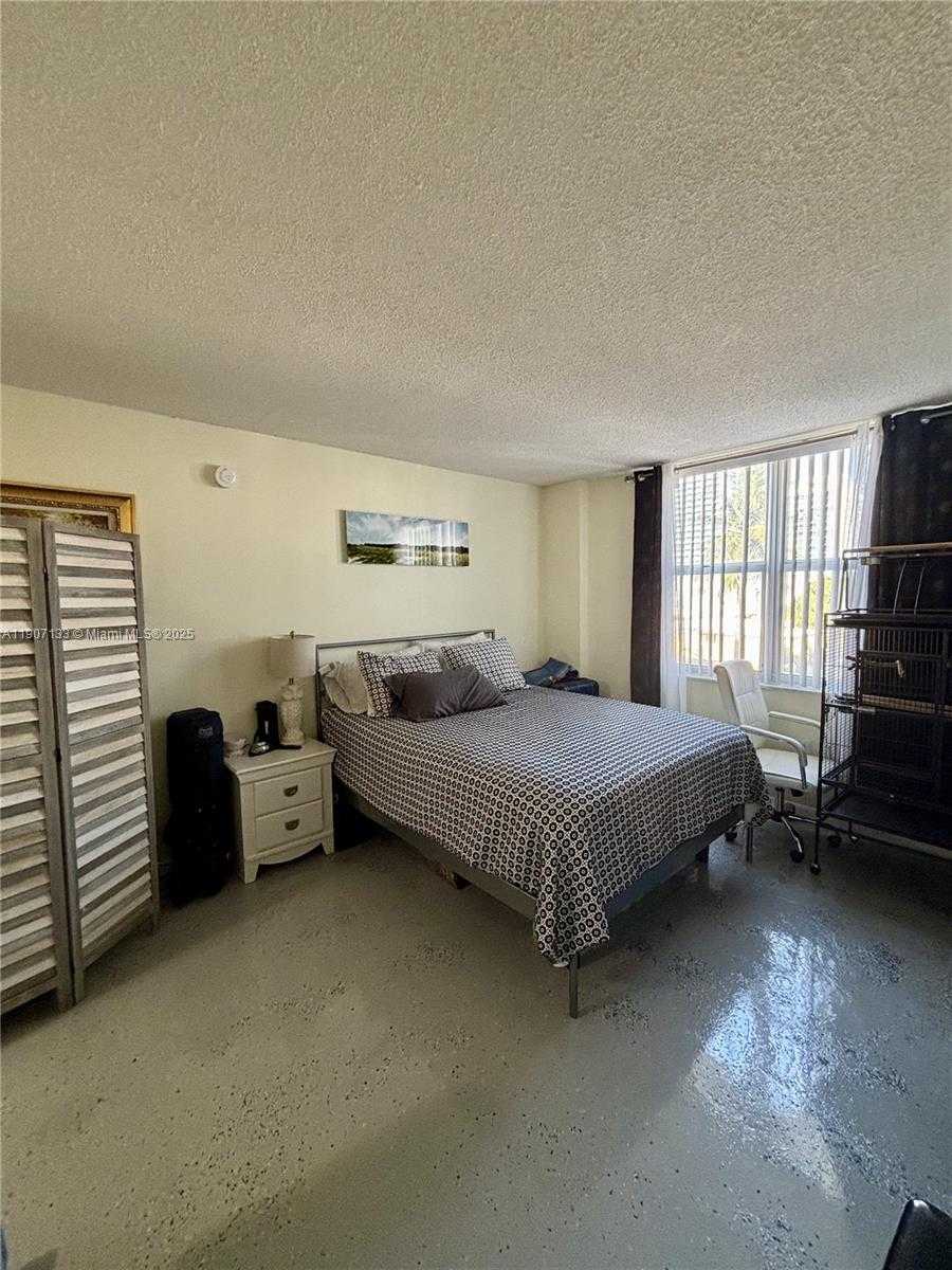 Small Image of 6801 INDIAN CREEK DR #402, Miami Beach Number 6
