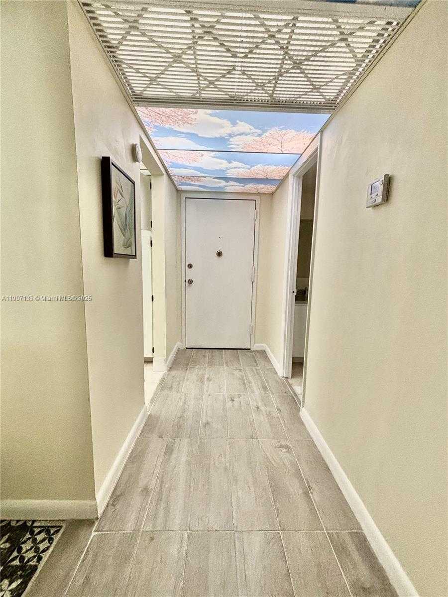 Small Image of 6801 INDIAN CREEK DR #402, Miami Beach Number 9