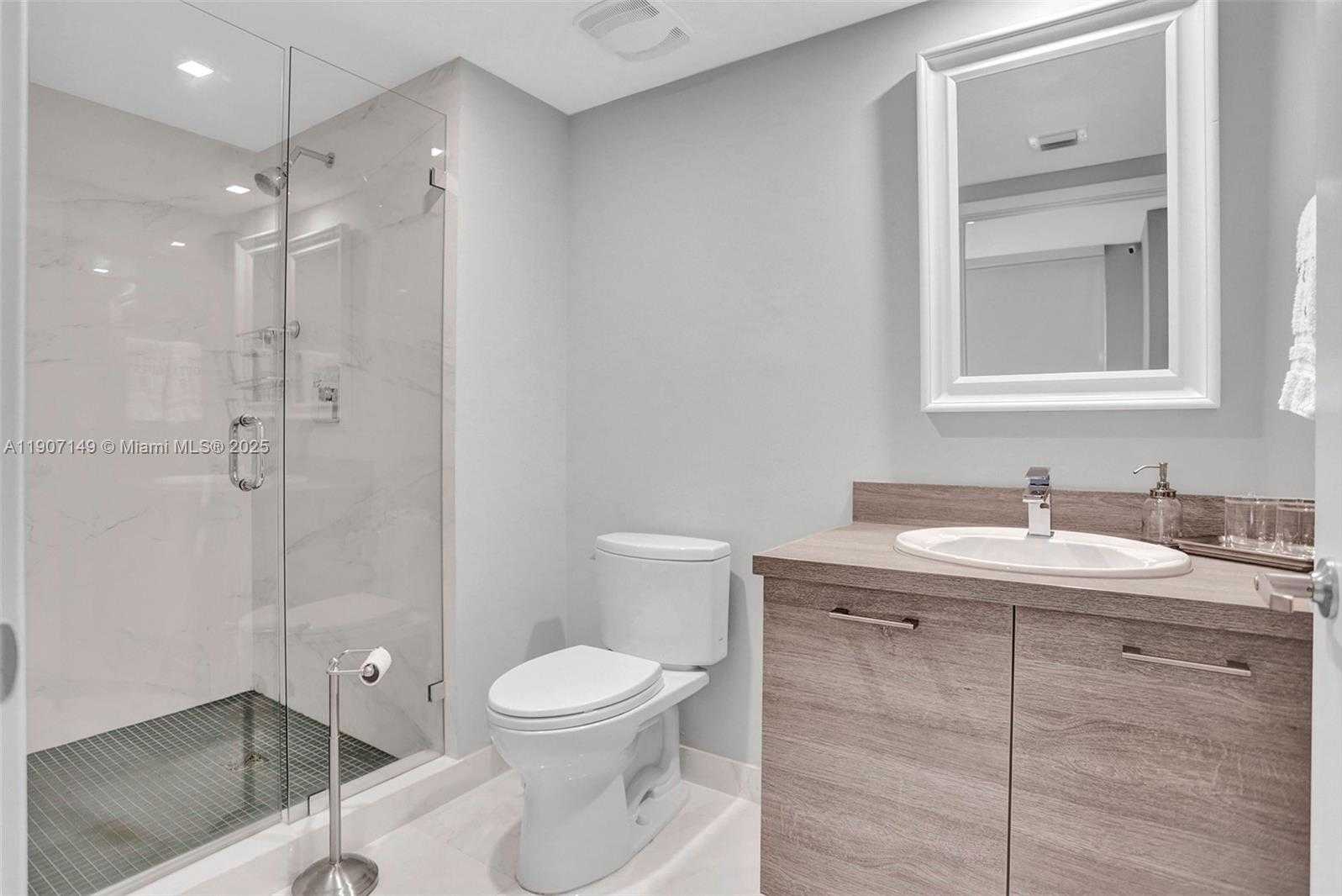 Imagen de Pequeño Objeto