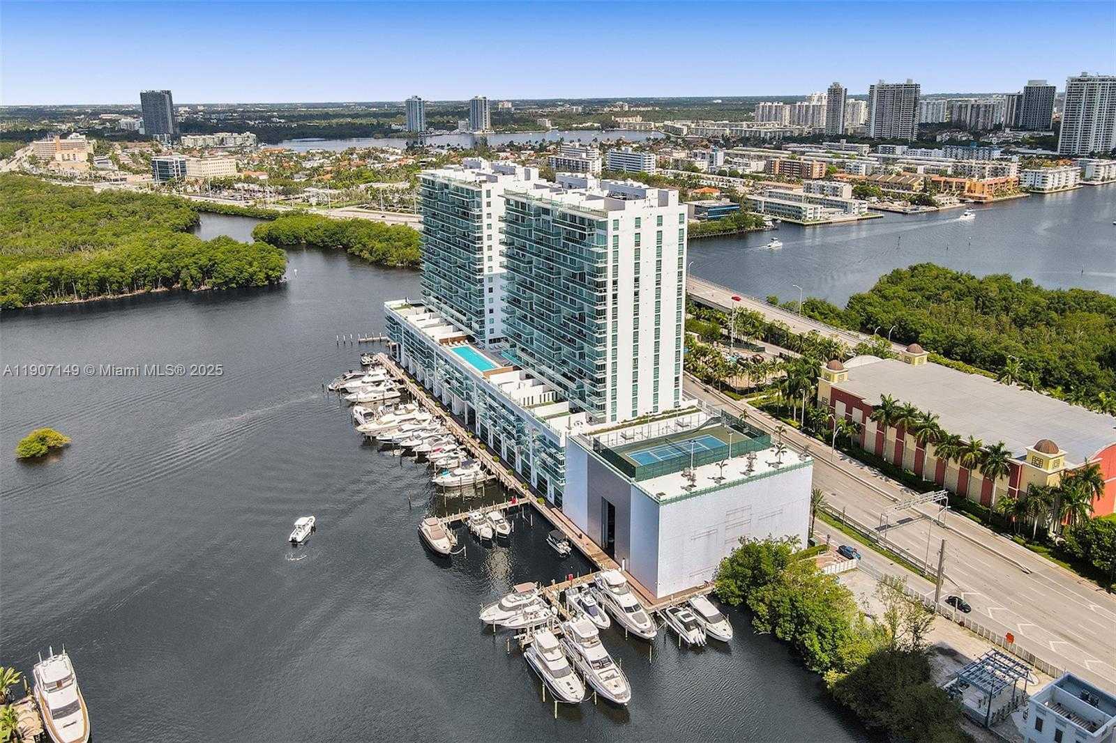 Imagen de Pequeño Objeto