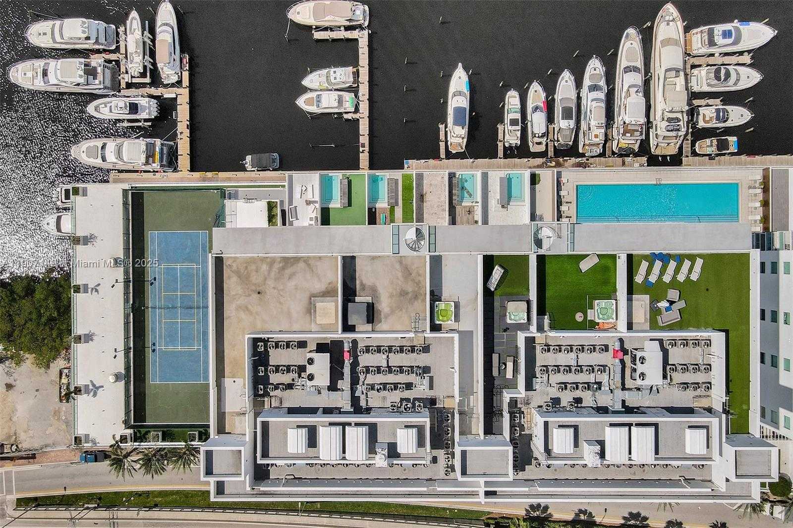 Imagen de Pequeño Objeto