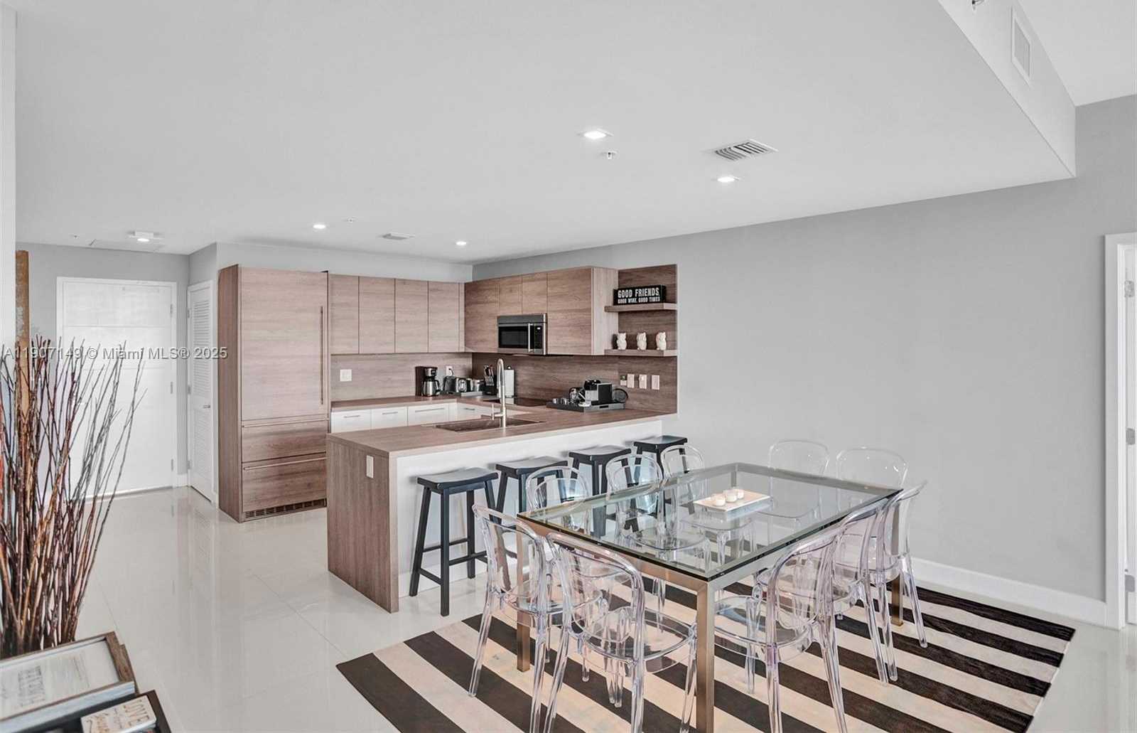 Imagen de Pequeño Objeto