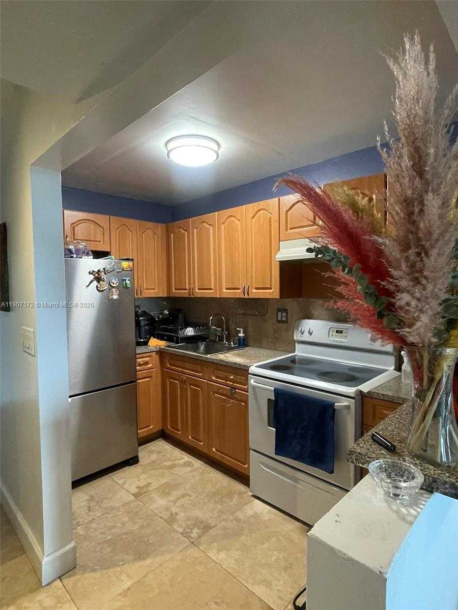 Small Image of 12500 NORTH EAST 15TH AVE #512, North Miami Number 1