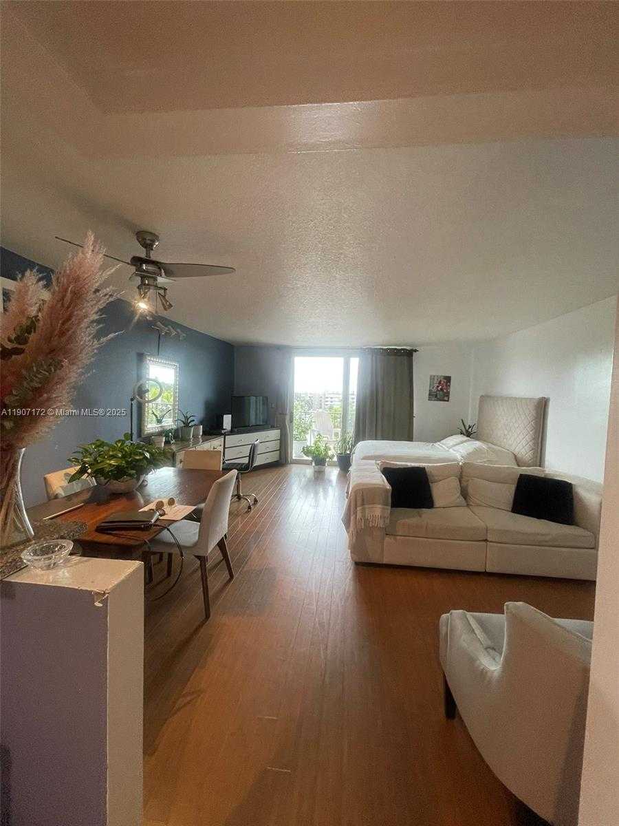 Small Image of 12500 NORTH EAST 15TH AVE #512, North Miami Number 9