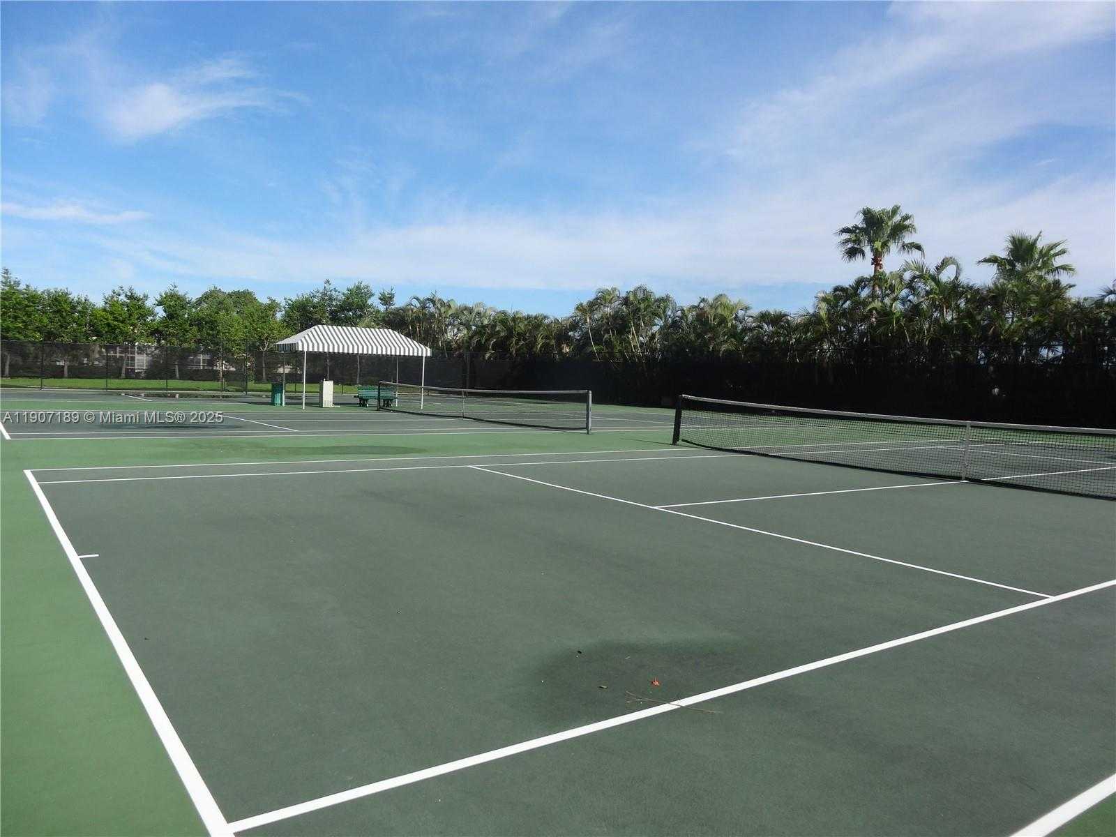 Small Image of 600 THREE ISLANDS BLVD #817, Hallandale Beach Number 10